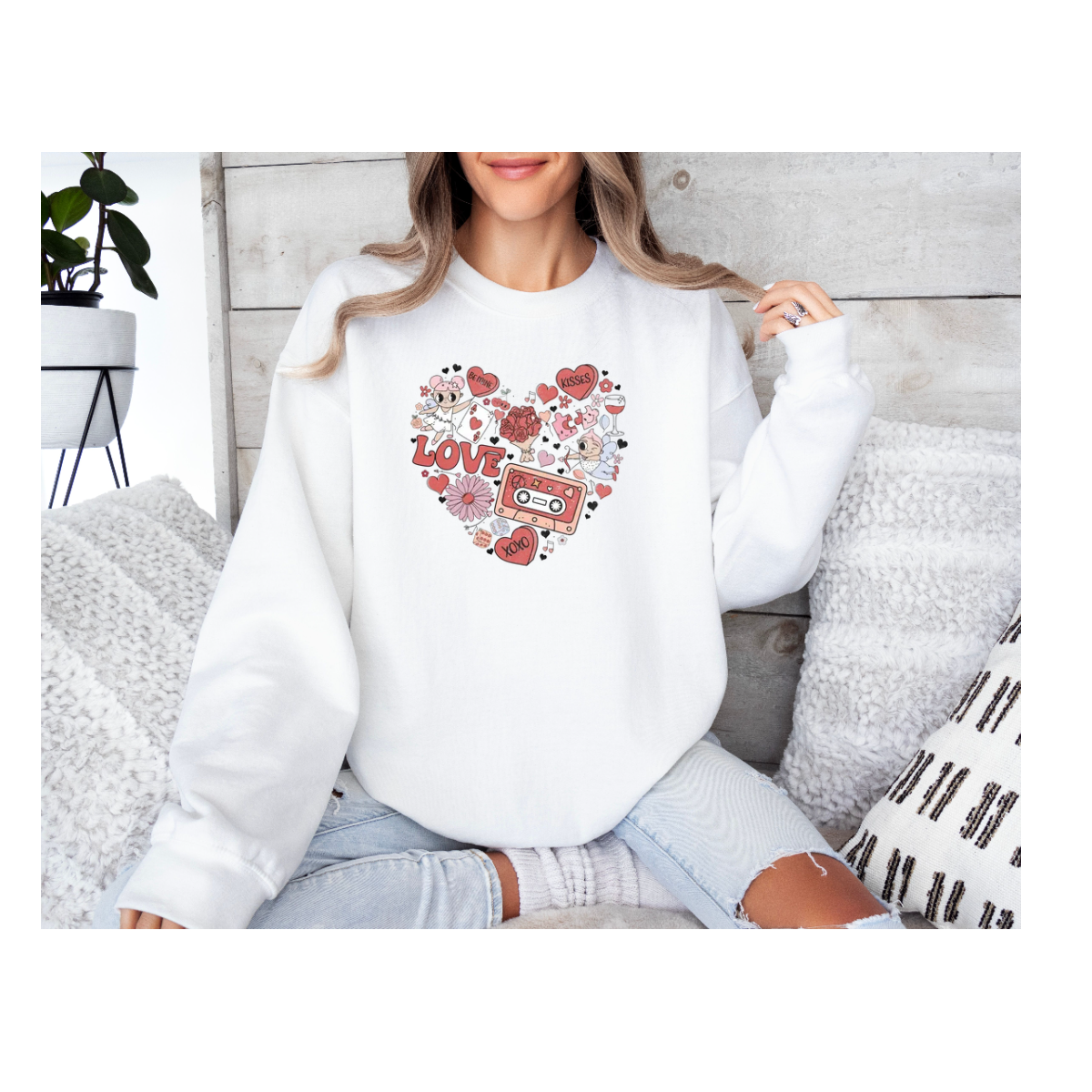 Womens Print Heart Valentine's Sweatshirt, Valentine's Day Outfit, Casual Long Sleeve Top for Fall & Winter, Valentine's Day Gift Idea